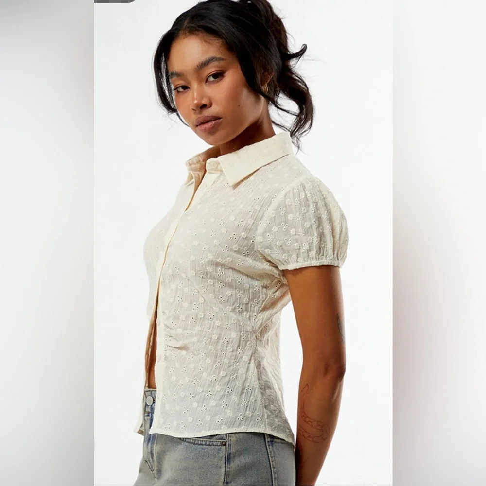 Your Favorite Magnolia Eyelet Short Sleeve Button Shirt Cream Size M NWT